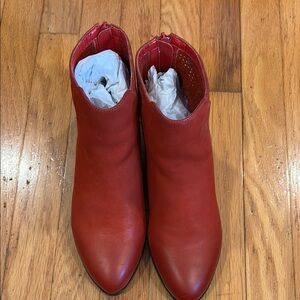 David Tate Ankle Boots. Red. Size 7.5. Leather.